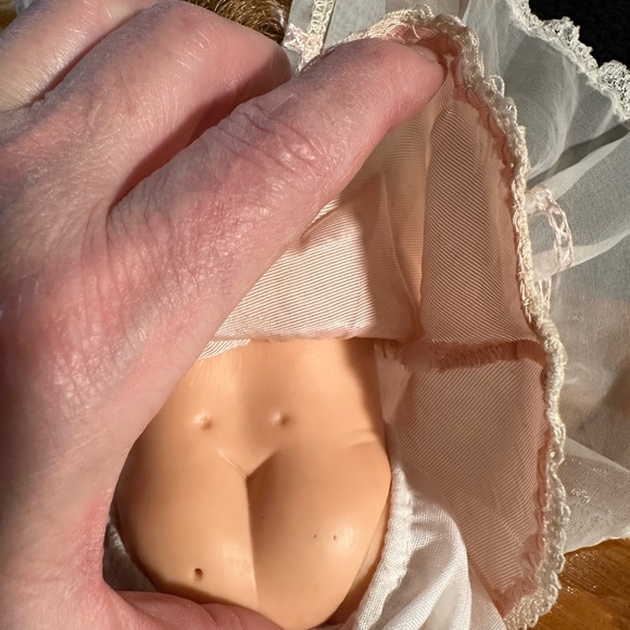 EE G EE Vintage Princess Baby Doll No Chews Moveable Eyes - Picture 8 of 9